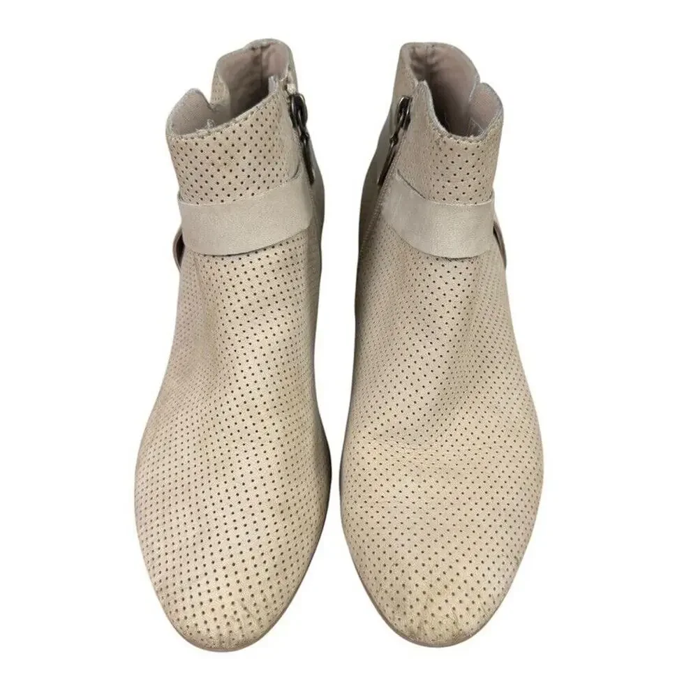 Clarks Boylan Dawn Perforated Nubuck Leather Ankle Boots Booties Shoes sz 7.5